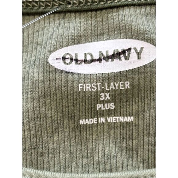 Old Navy plus size bundle of tank tops white black camo green size 3X - Picture 5 of 7